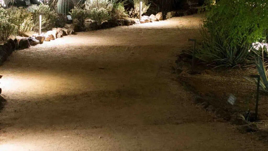 Lighting up gravel