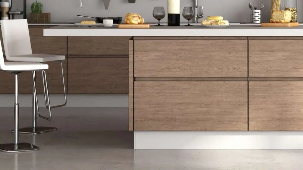 Stylish kitchen with great kick plate